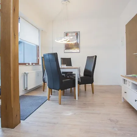 Welcome In - In Niedersfeld-winterberg Met Balkon En Berging Winterberg